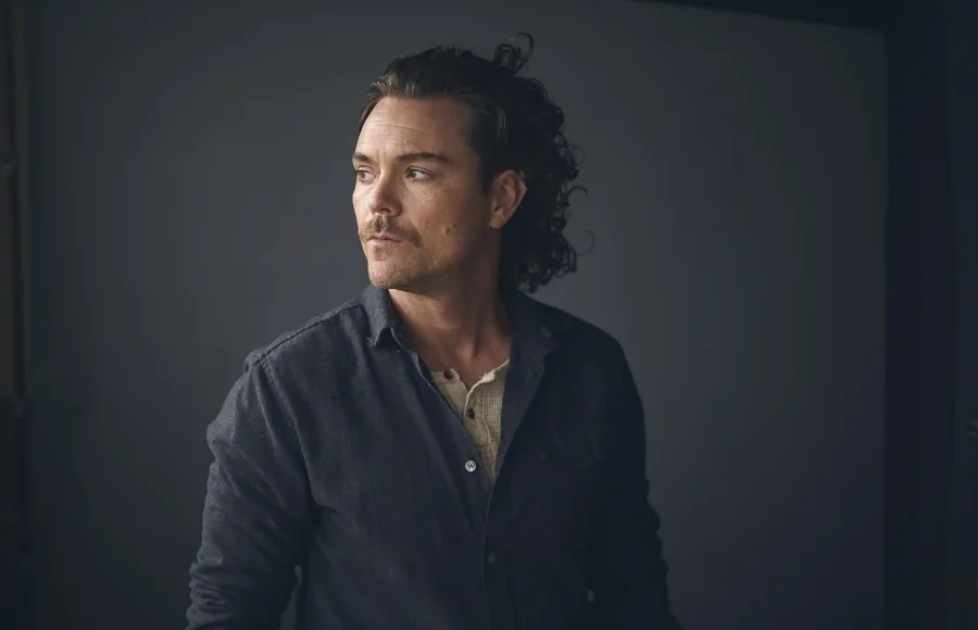 Clayne Crawford