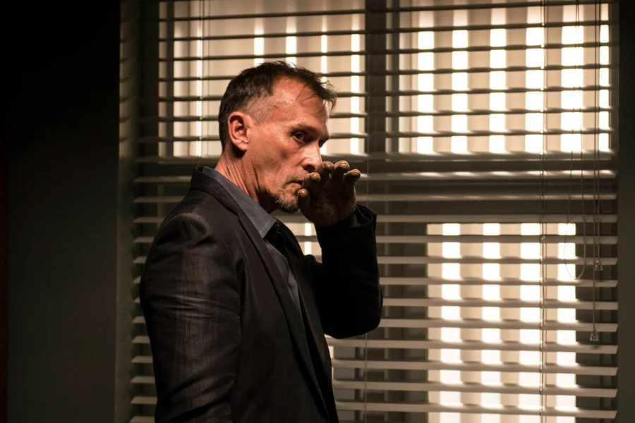 Robert Knepper